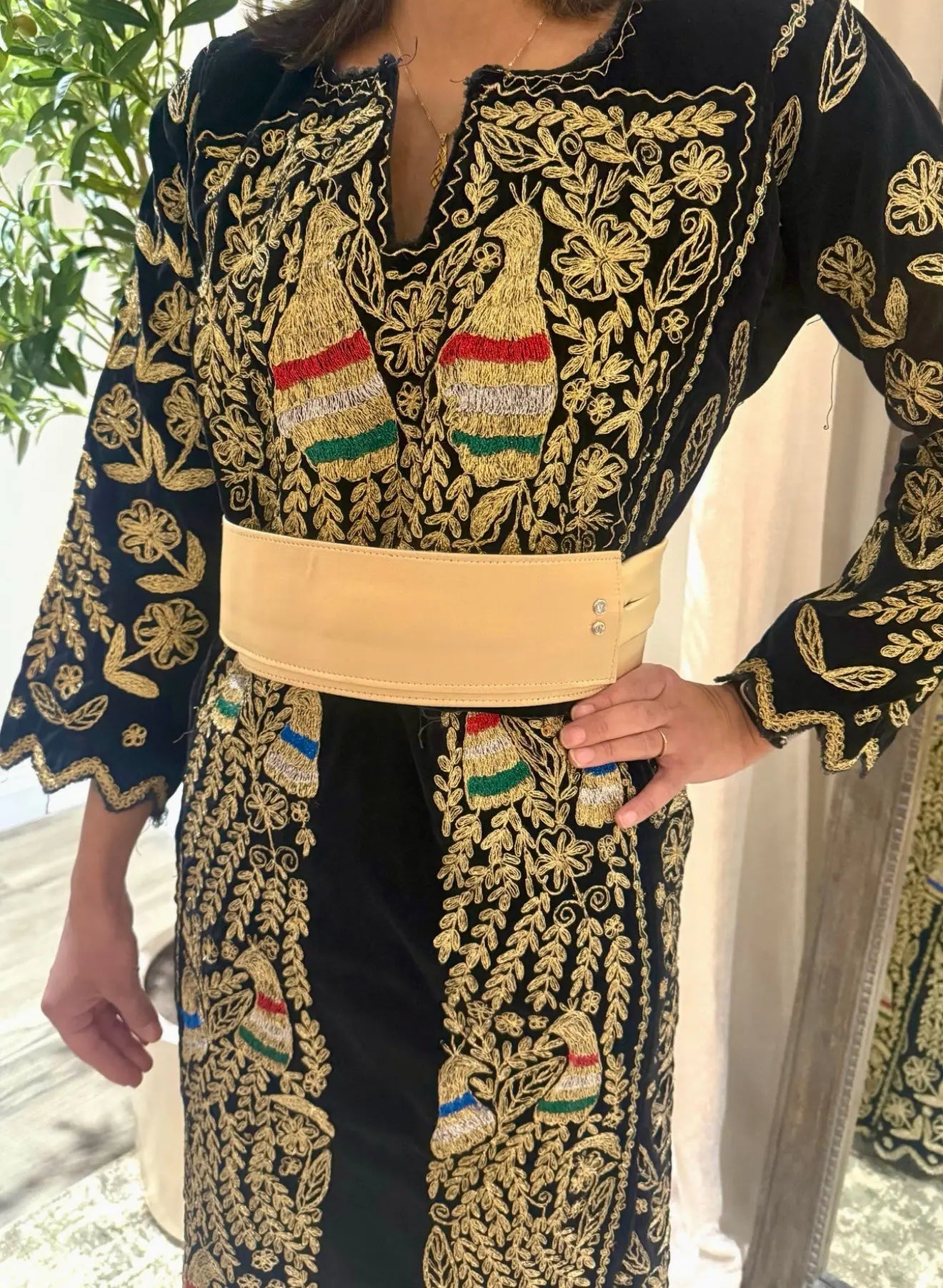 Black and Gold Malaka - Zunnar Sitty