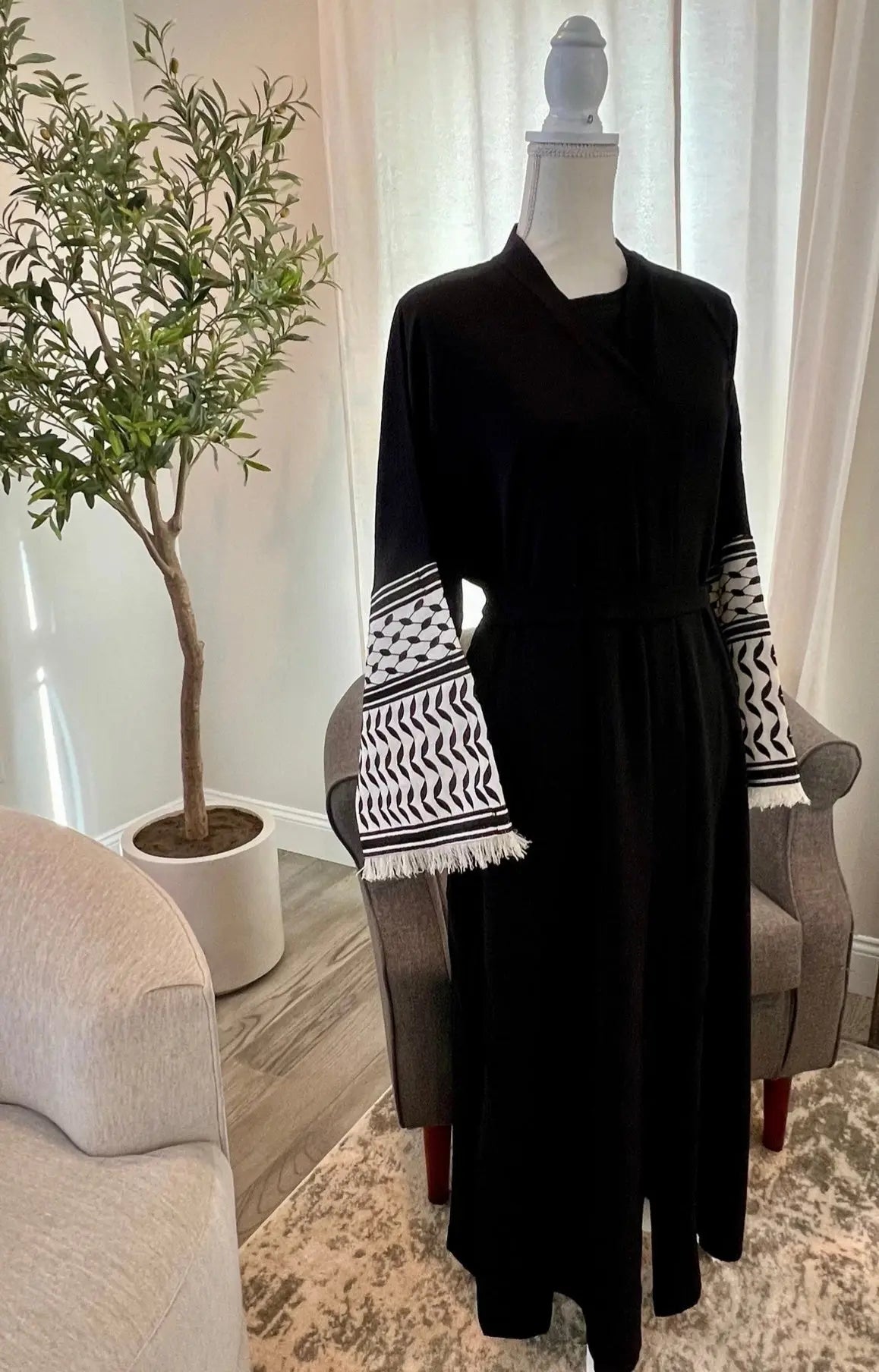 Kuffiya Abaya - Zunnar Sitty