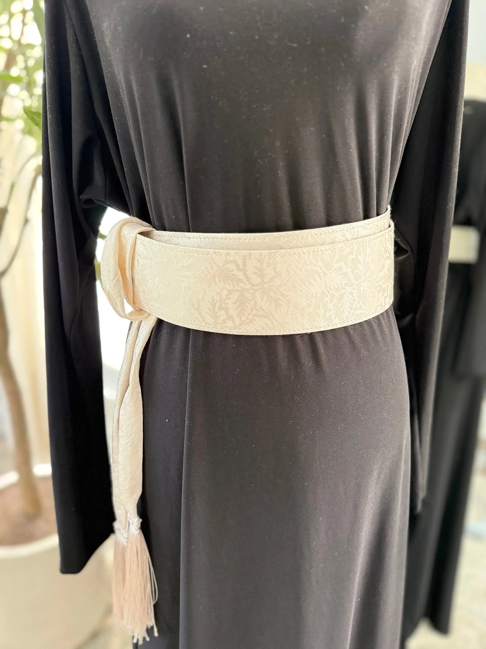 Cream Tassle Zunnar - Zunnar Sitty