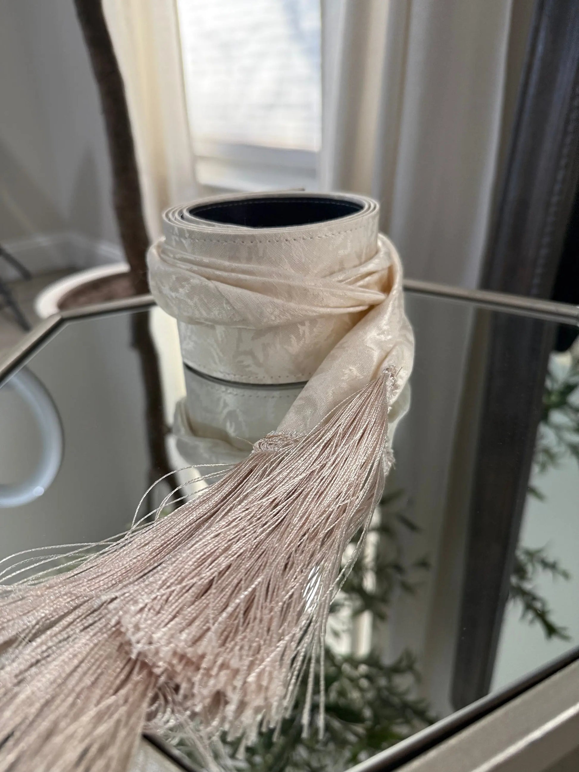 Cream Tassle Zunnar - Zunnar Sitty